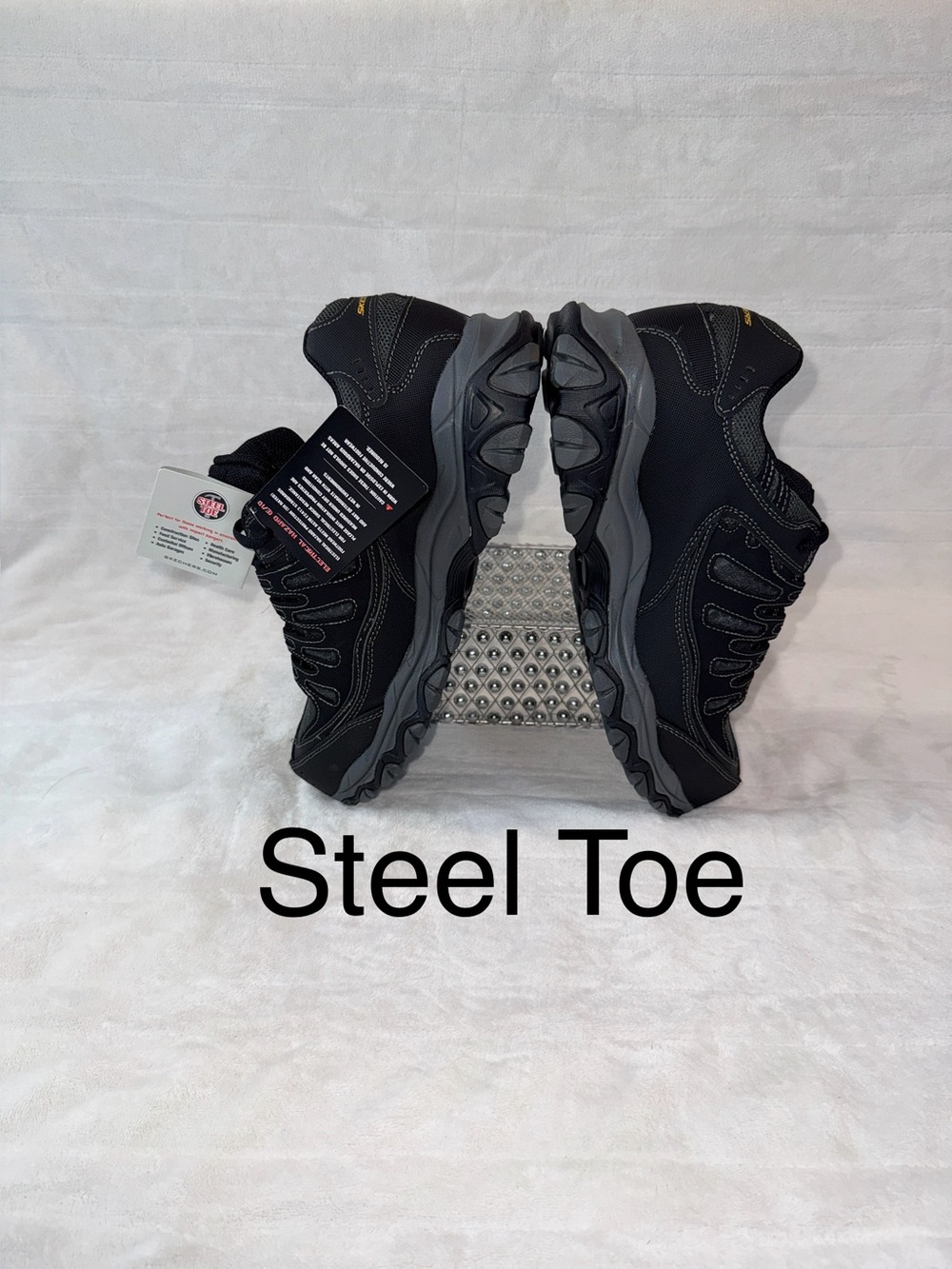 Men's 9.5 Skechers USA Steel Toe Work Shoes - Black RELAXED FIT 77055/BKCC